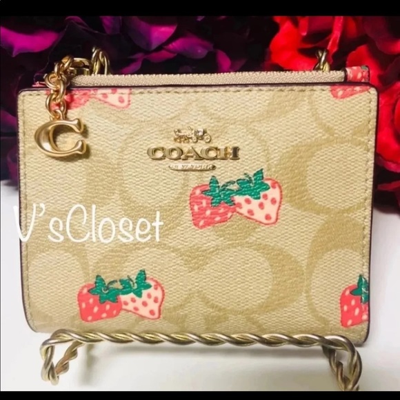 ❤️SOLD❤️ Coach Strawberry Print Snap Card Case/Wallet - Picture 1 of 6